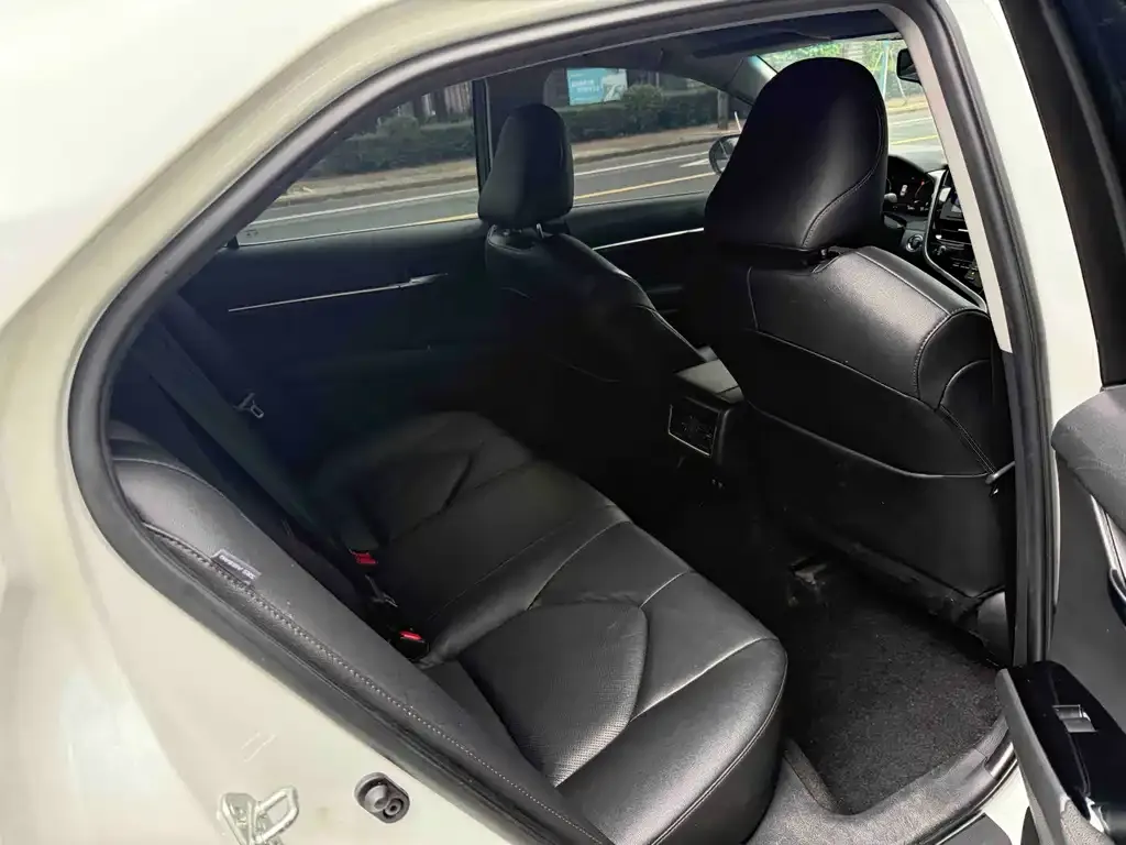 Toyota Camry 2021 из CN, фото 6