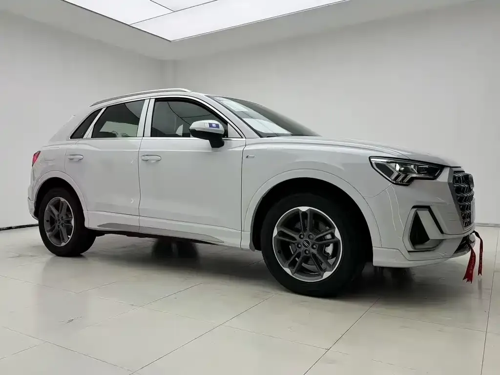 Audi Q3 2025 из CN, фото 3