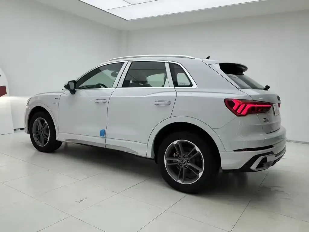 Audi Q3 2025 из CN, фото 6