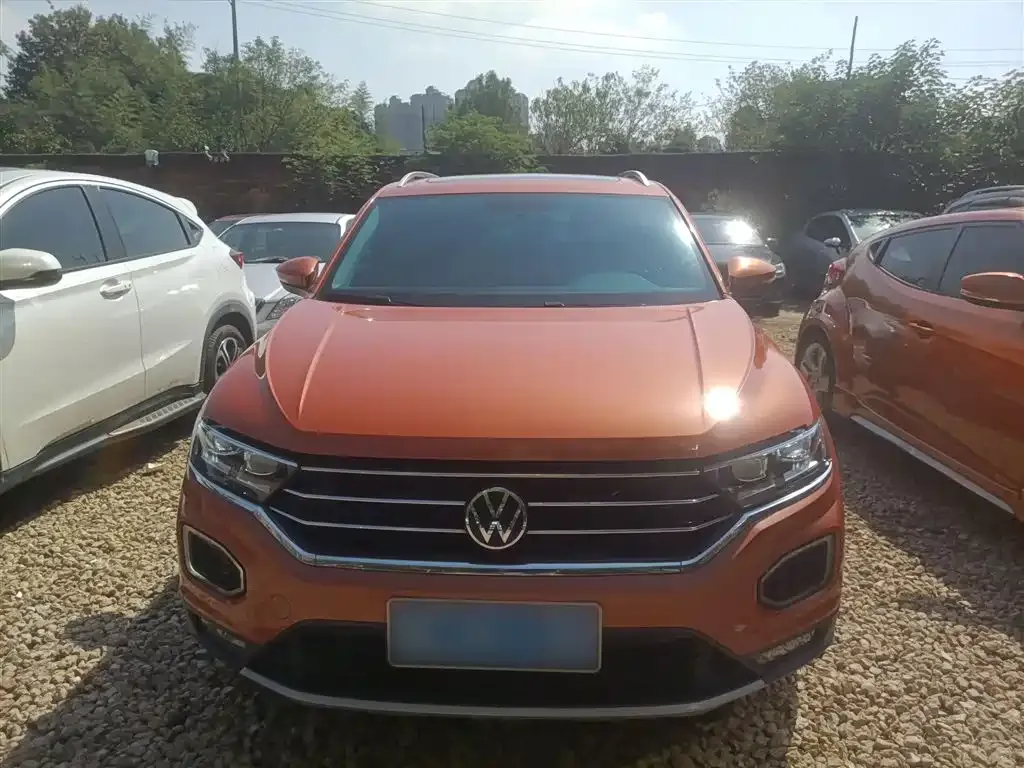 Volkswagen T-Roc — фото 3
