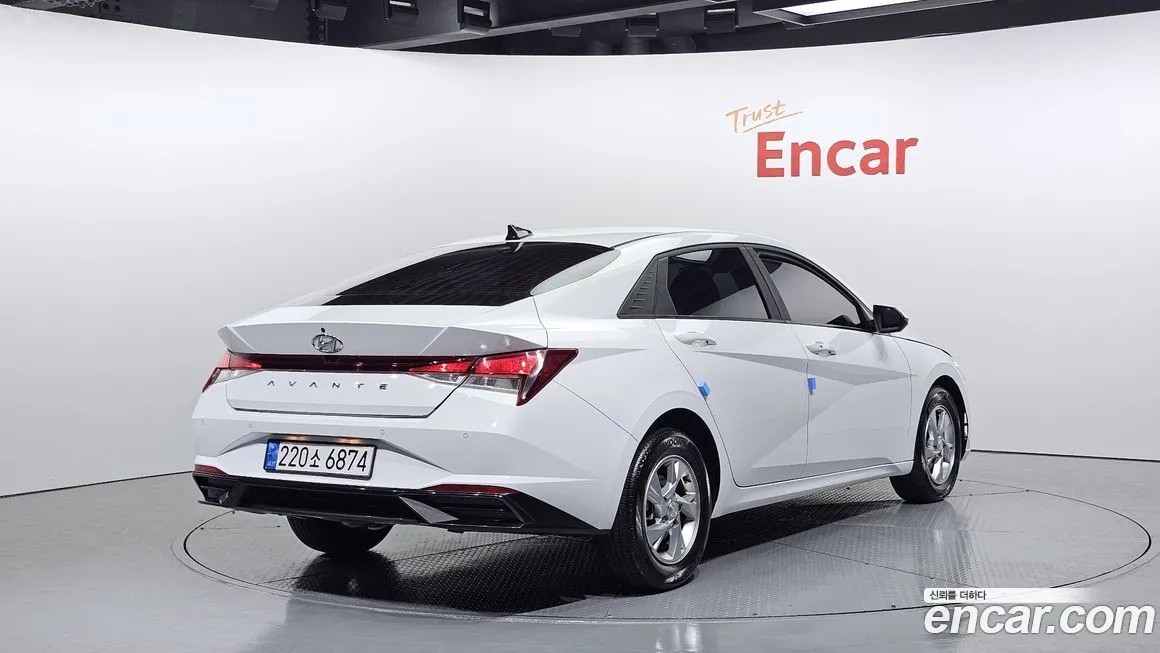 Hyundai AVANTE 2022 из KR, фото 2
