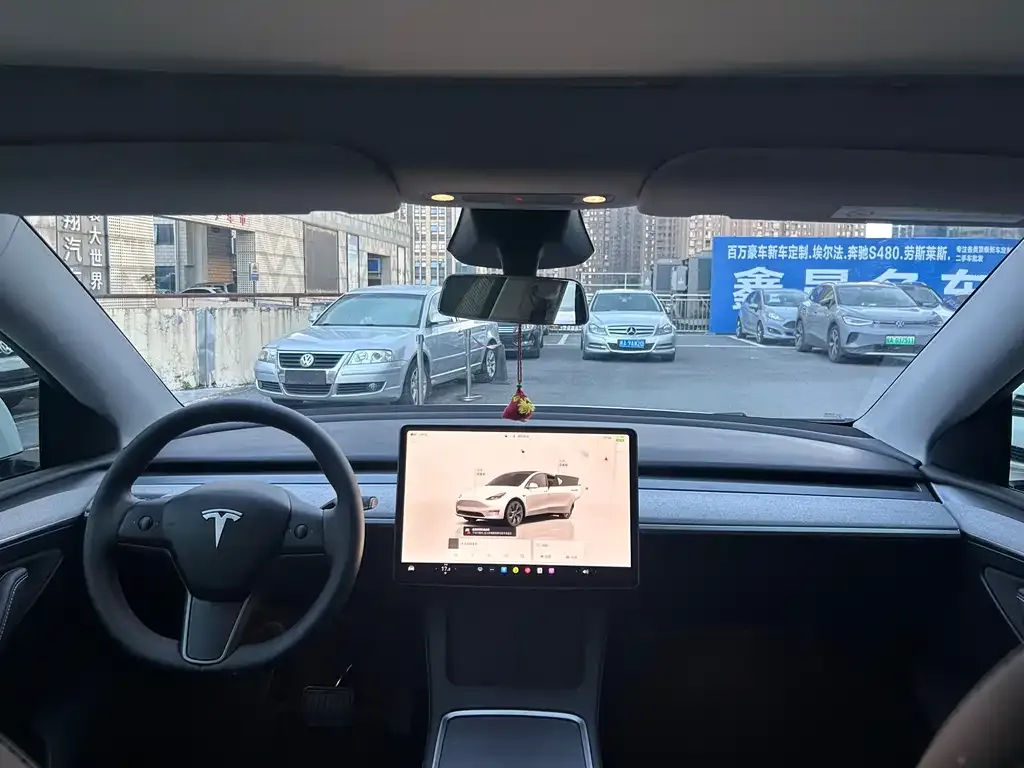 Tesla Model Y 2024 из CN, фото 5