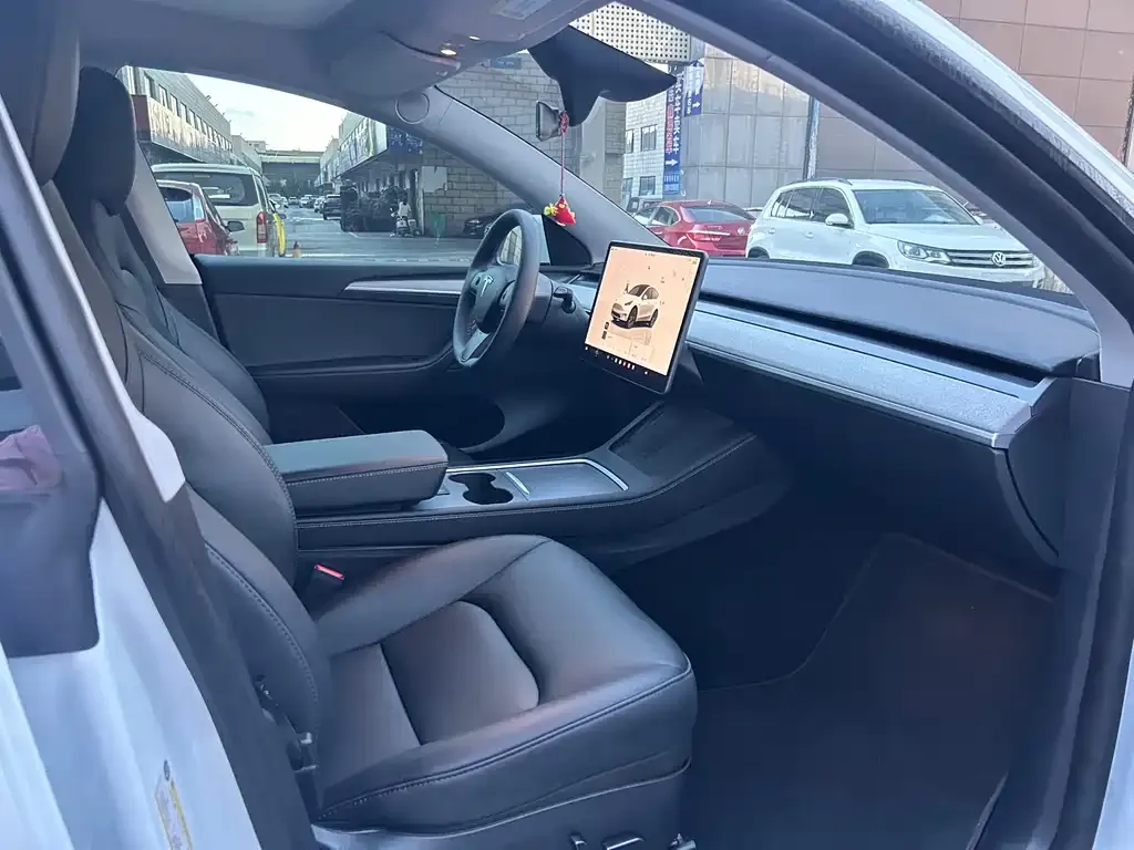 Tesla Model Y 2024 из CN, фото 9