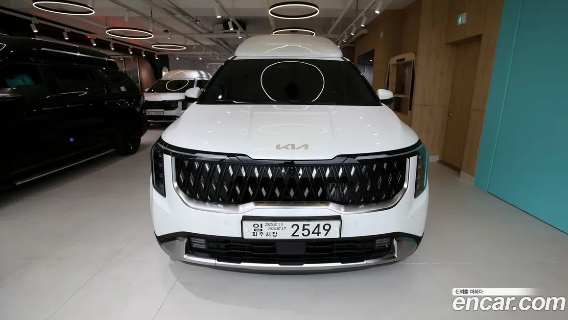 Kia Carnival — фото 1