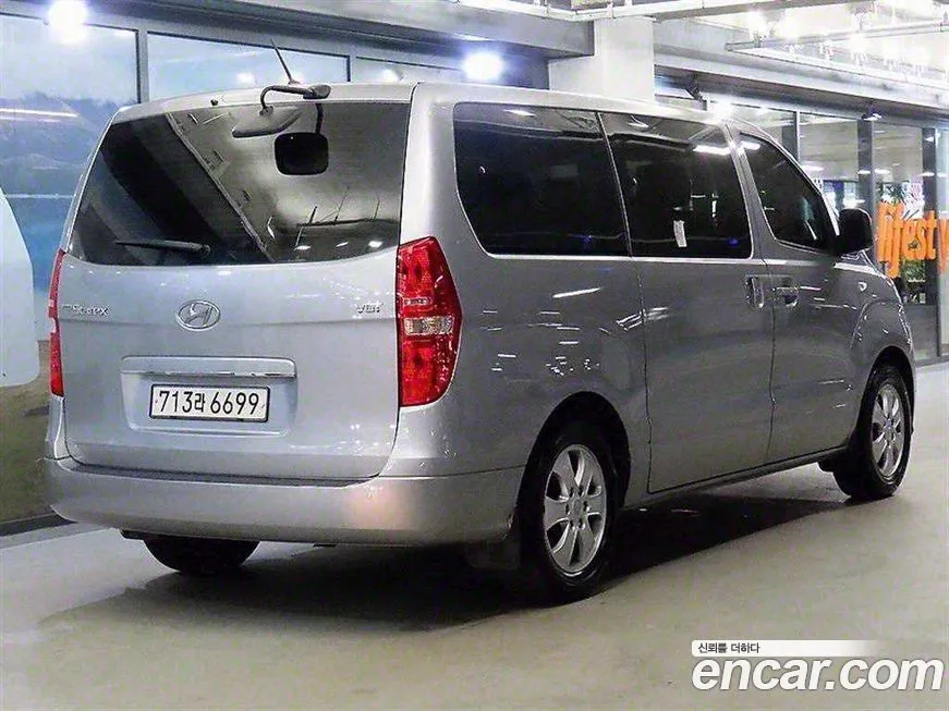 Hyundai Starex — фото 4