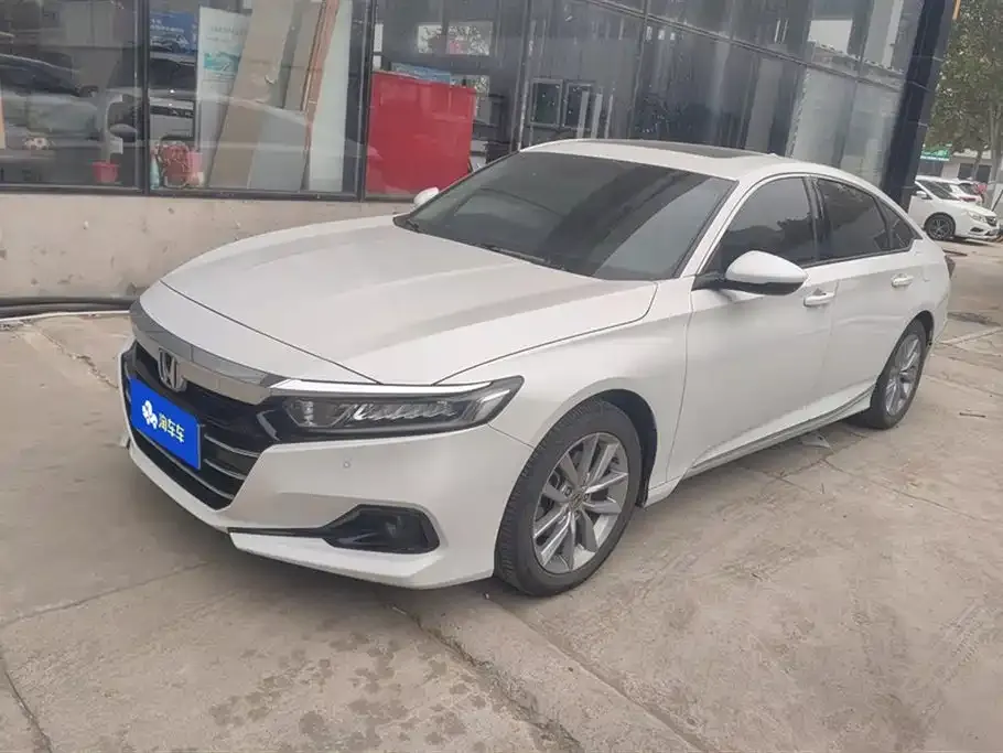 Honda Accord — фото 1