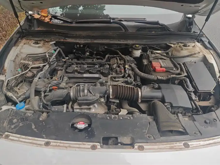 Honda Accord — фото 10