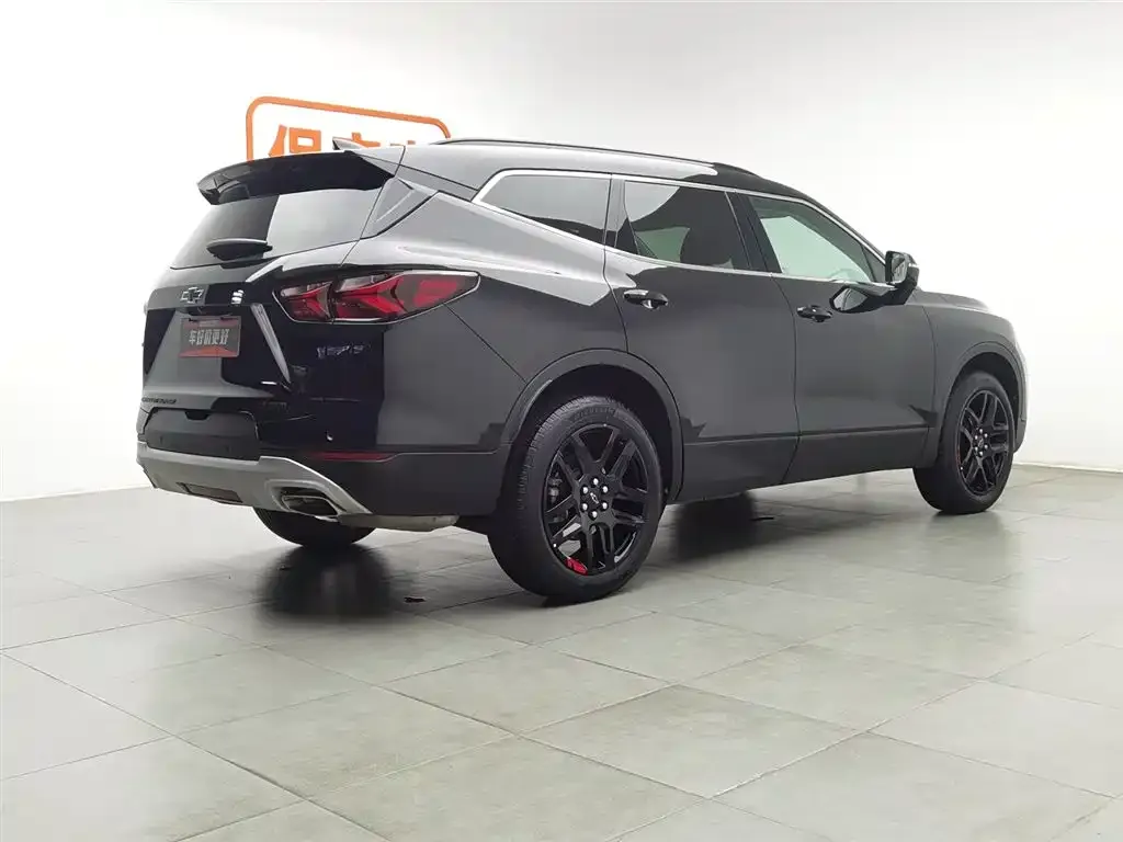 Chevrolet Blazer 2023 из CN, фото 2