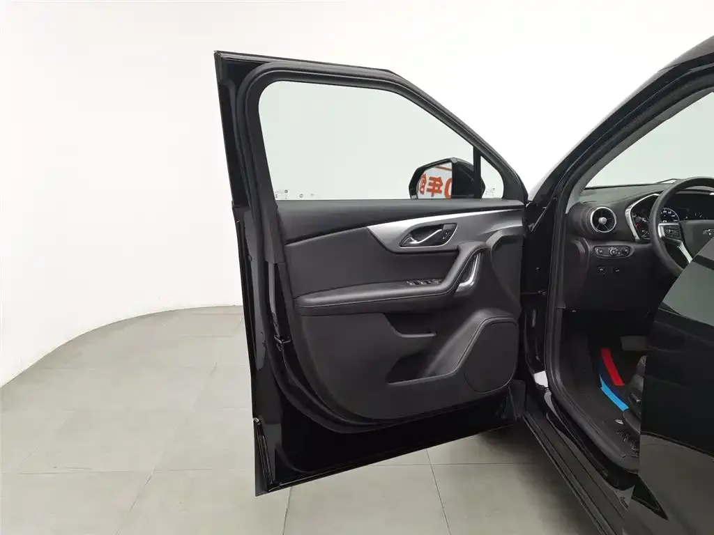 Chevrolet Blazer 2023 из CN, фото 8