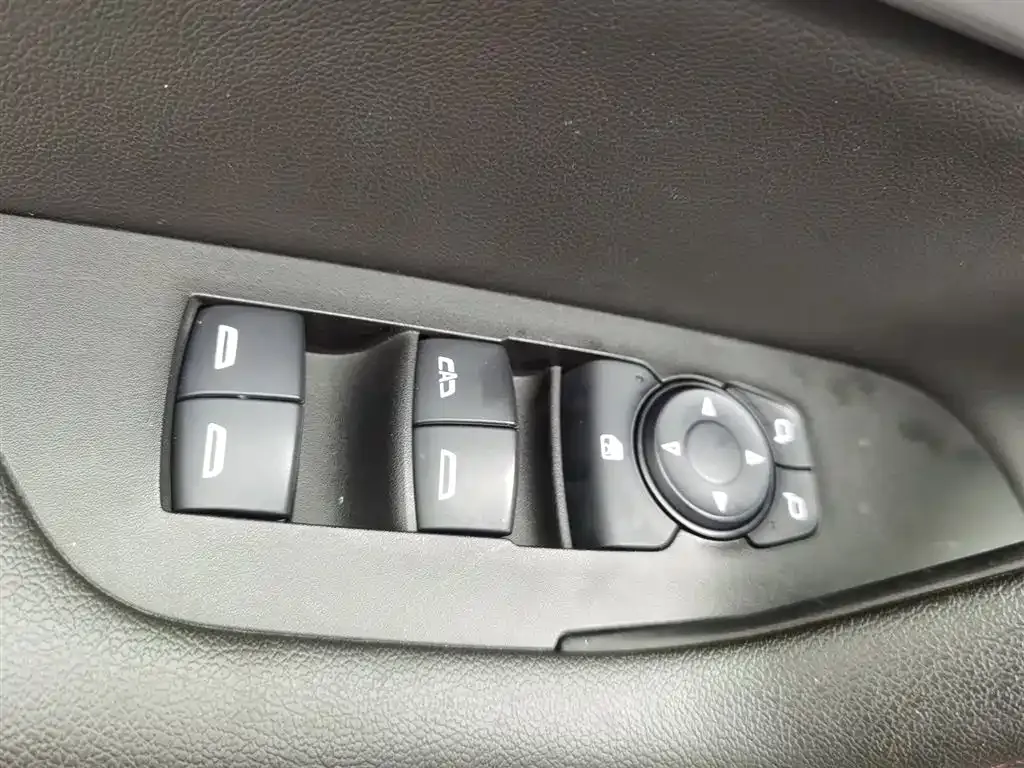 Chevrolet Blazer 2023 из CN, фото 9