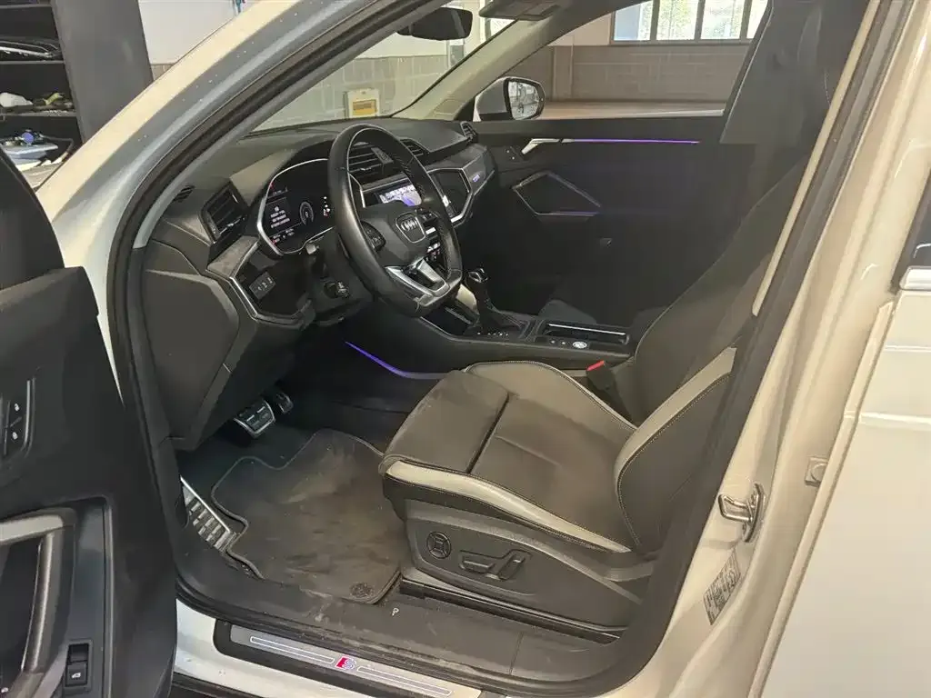 Audi Q3 2023 из CN, фото 6