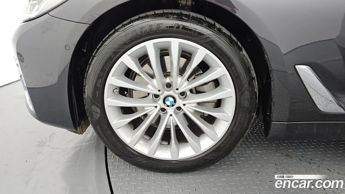 BMW 5-Series 2023 из KR, фото 5