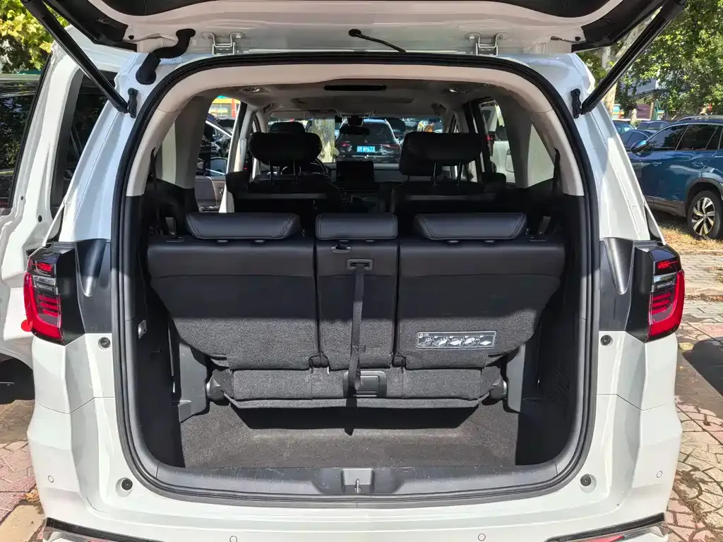 Honda Odyssey — фото 10