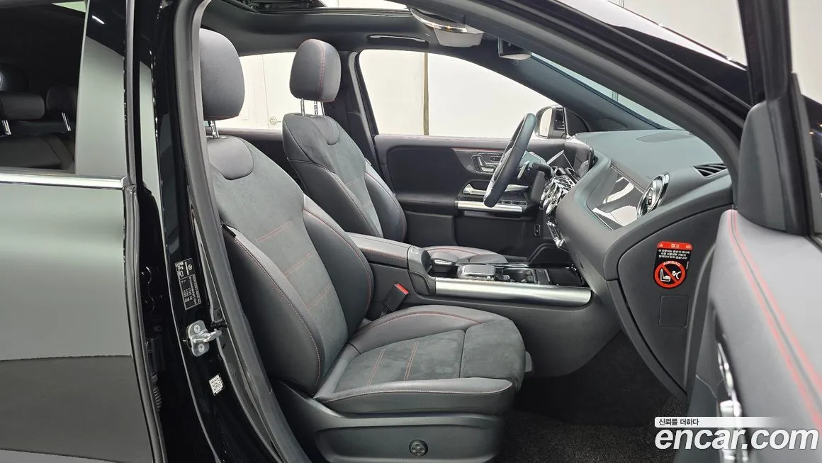 Mercedes-Benz GLA-Class — фото 10