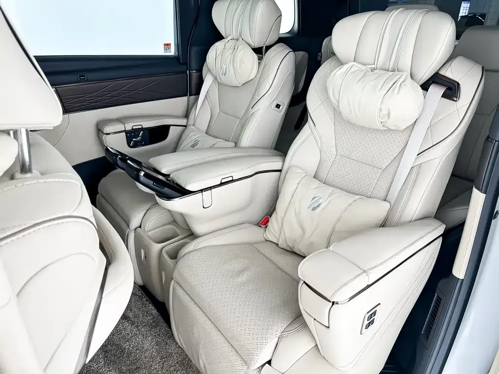 Toyota Alphard 2024 из CN, фото 4
