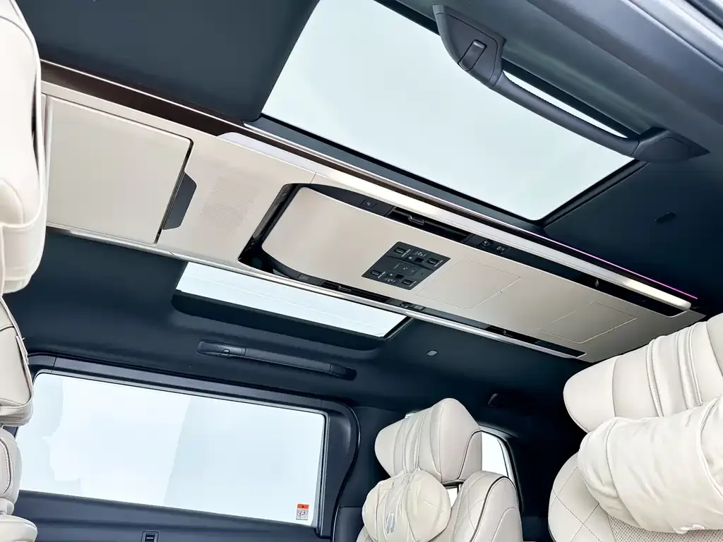 Toyota Alphard 2024 из CN, фото 8
