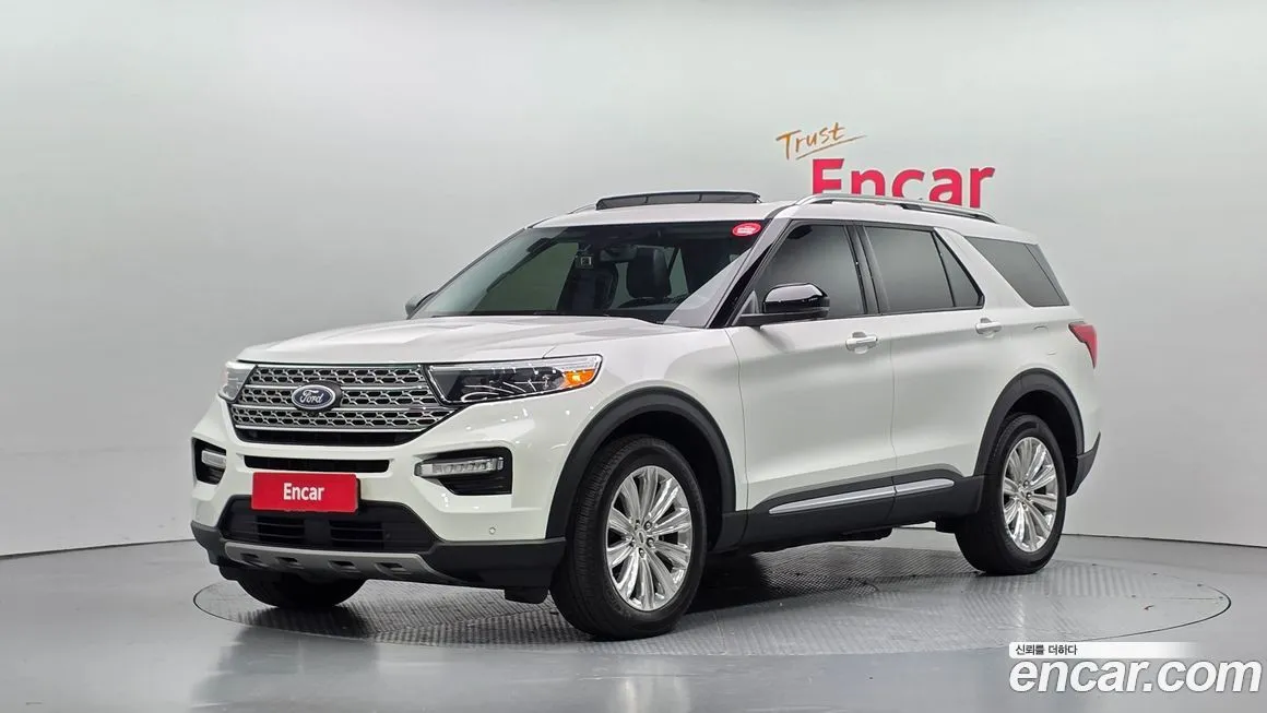 Ford Explorer — фото 1