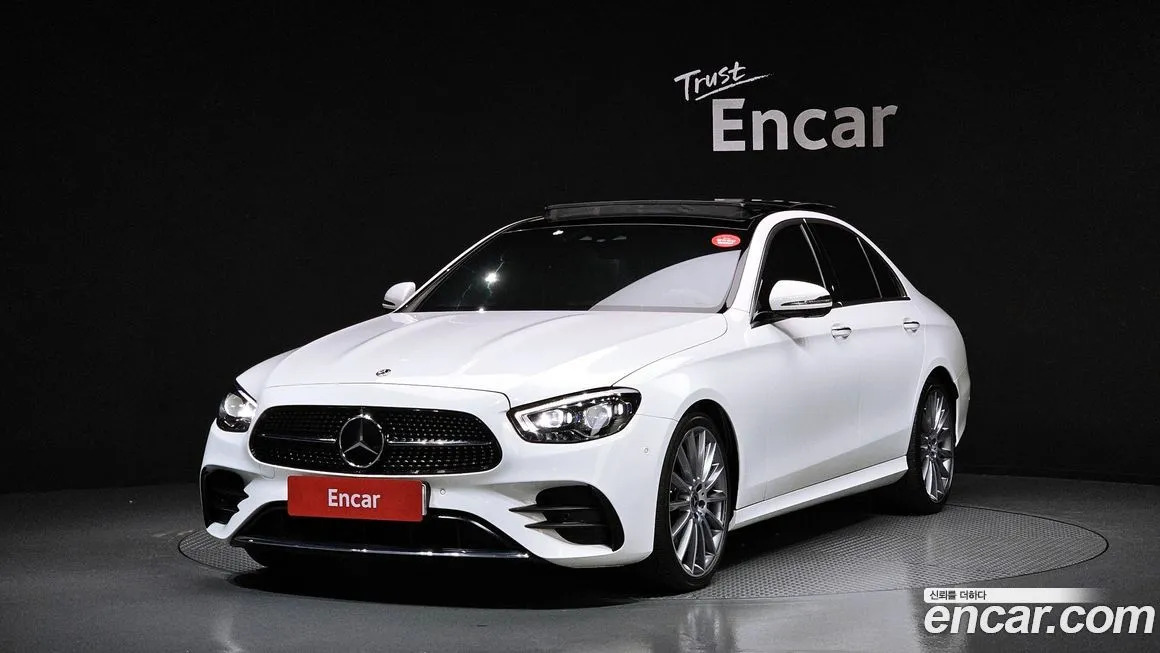 Mercedes-Benz E-Class — фото 1