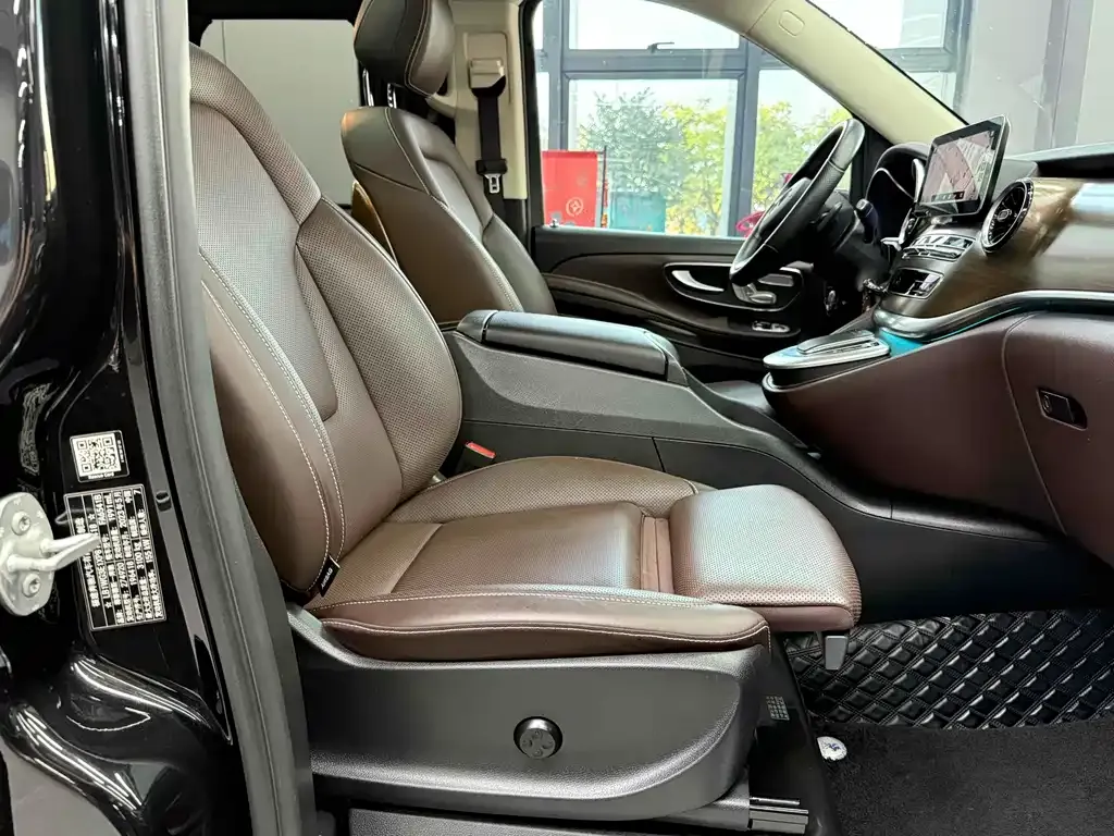 Mercedes-Benz V-Class 2023 из CN, фото 10