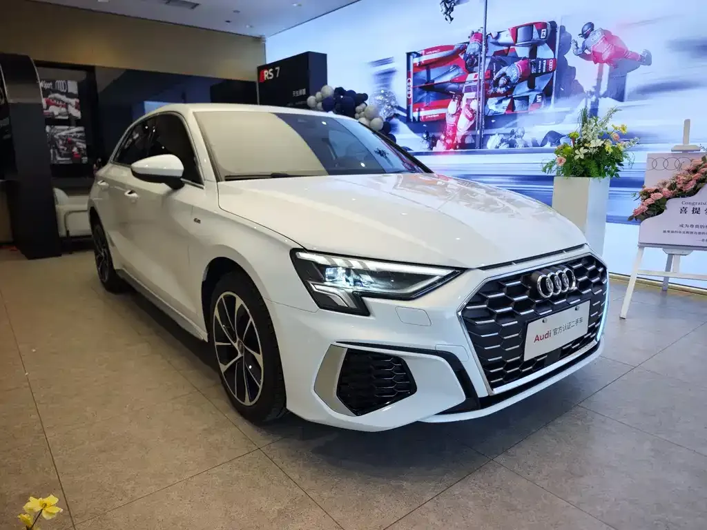 Audi A3 2024 из CN, фото 1