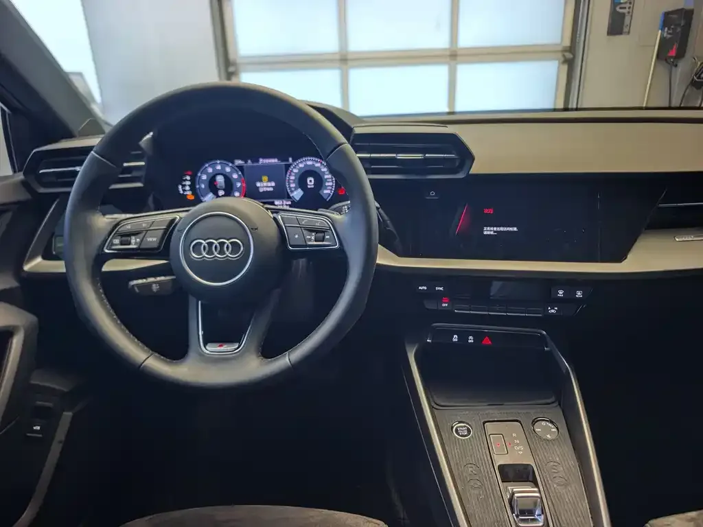 Audi A3 2024 из CN, фото 10