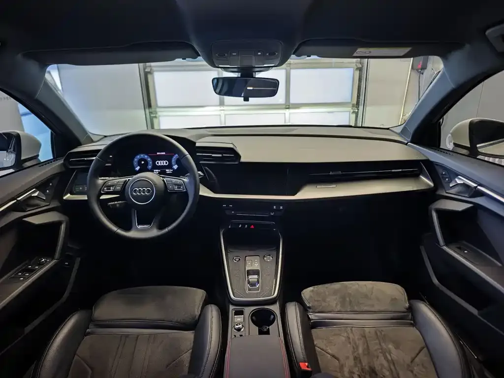 Audi A3 2024 из CN, фото 5