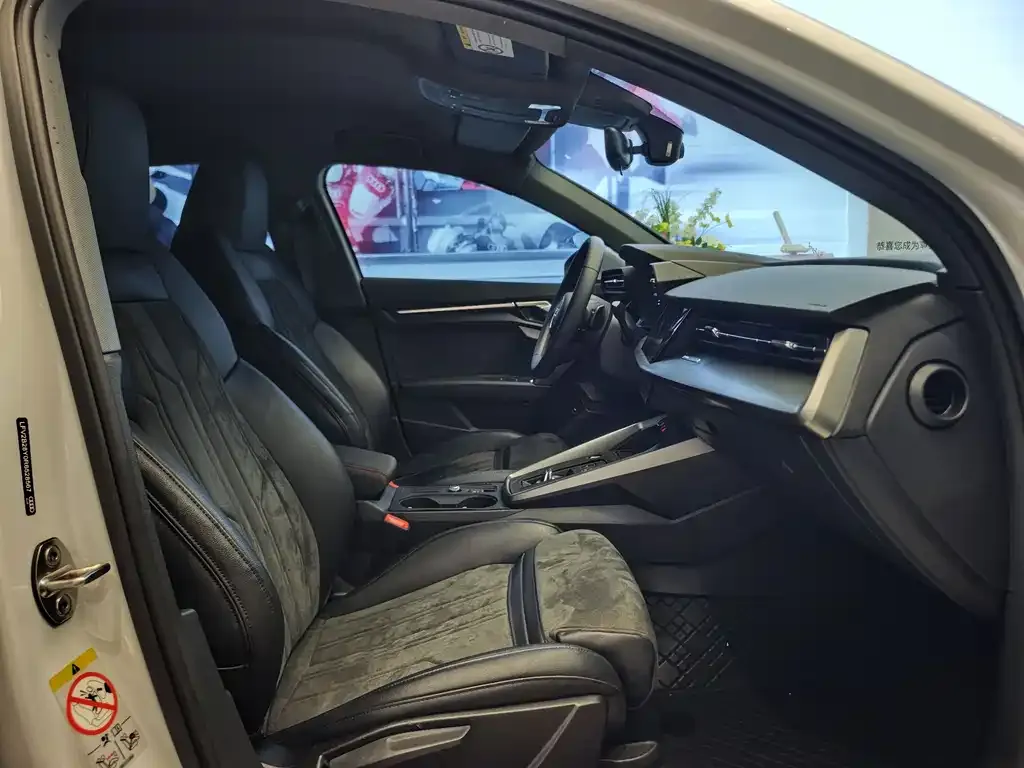Audi A3 2024 из CN, фото 6