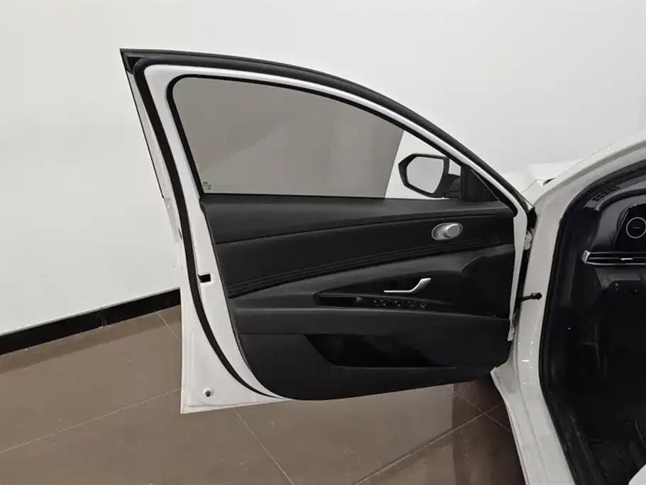 Hyundai Elantra 2024 из CN, фото 7