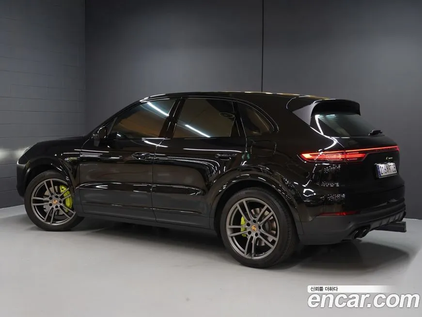 Porsche Cayenne 2023 из KR, фото 2