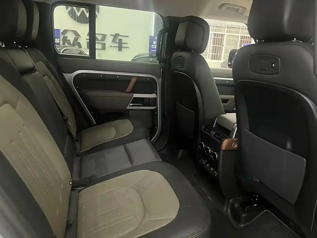 Land Rover Defender 2025 из CN, фото 5
