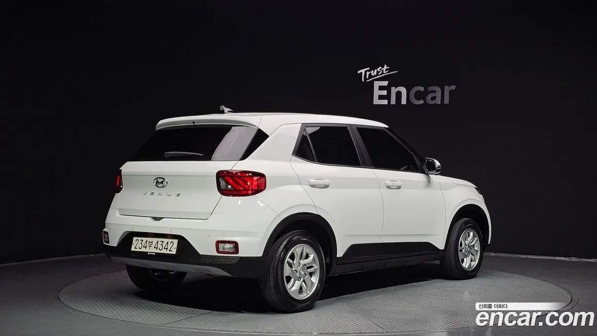 Hyundai Venue 2023 из KR, фото 2