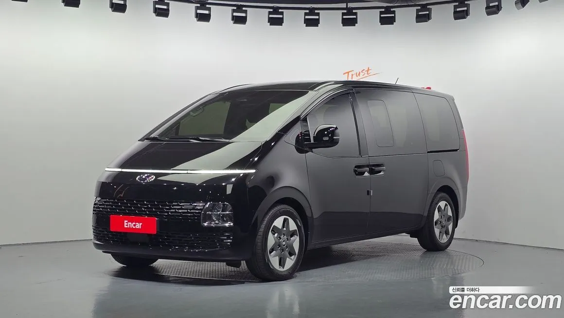 Hyundai Staria