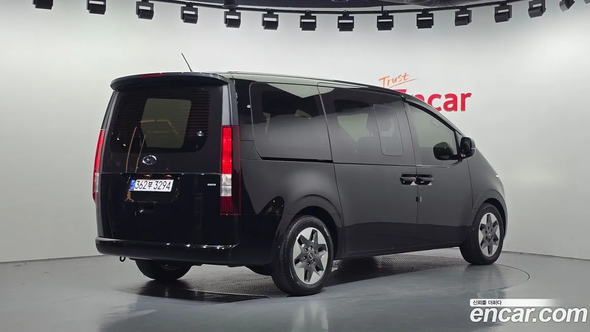 Hyundai Staria 2023 из KR, фото 2