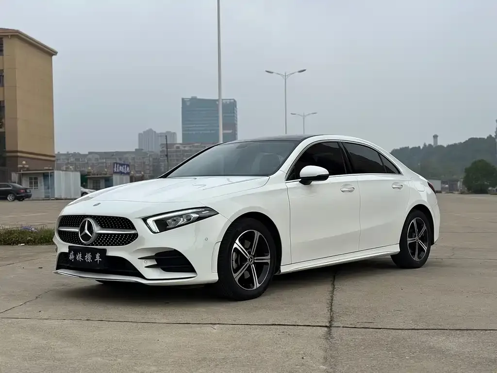 Mercedes-Benz A-Class — фото 1