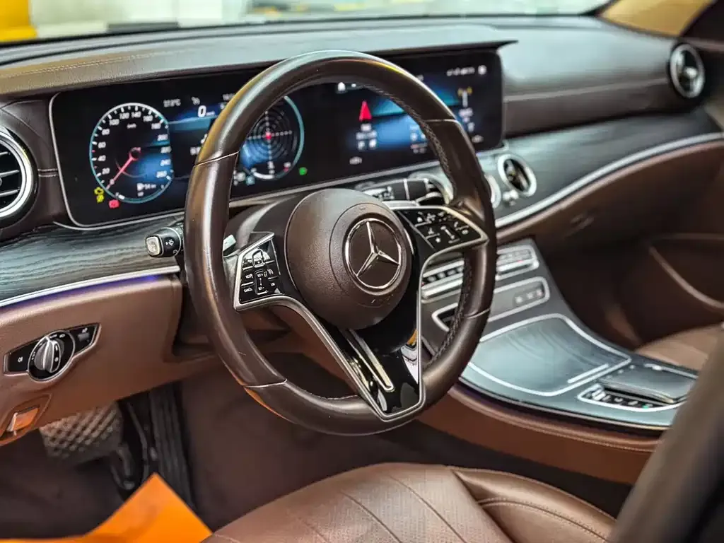 Mercedes-Benz E-Class 2023 из CN, фото 4