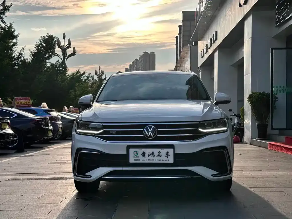 Volkswagen Tiguan L 2022 из CN, фото 2