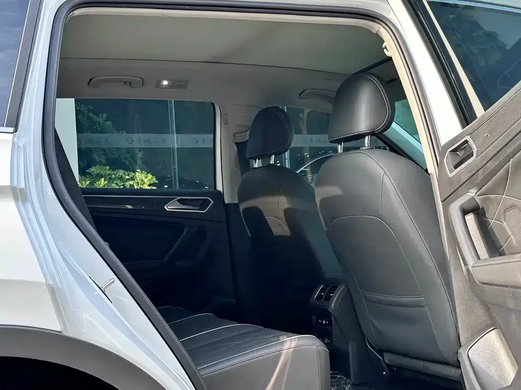Volkswagen Tiguan L 2022 из CN, фото 9