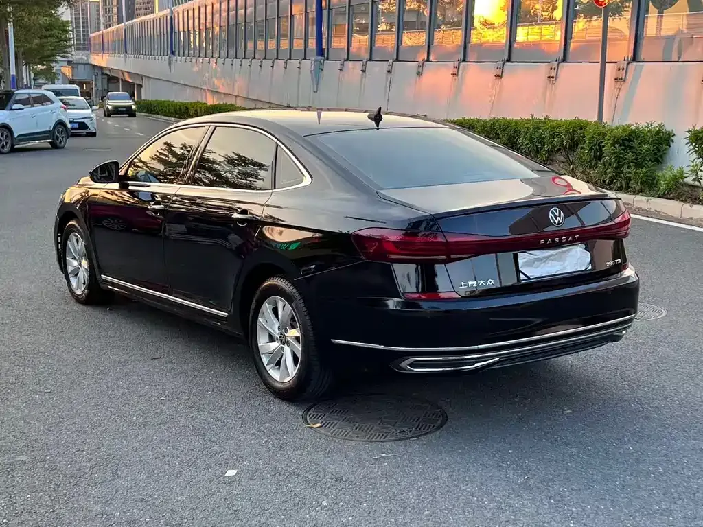 Volkswagen Passat — фото 5
