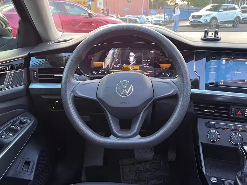 Volkswagen Passat — фото 6