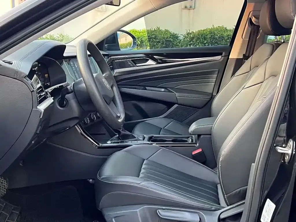 Volkswagen Passat — фото 8