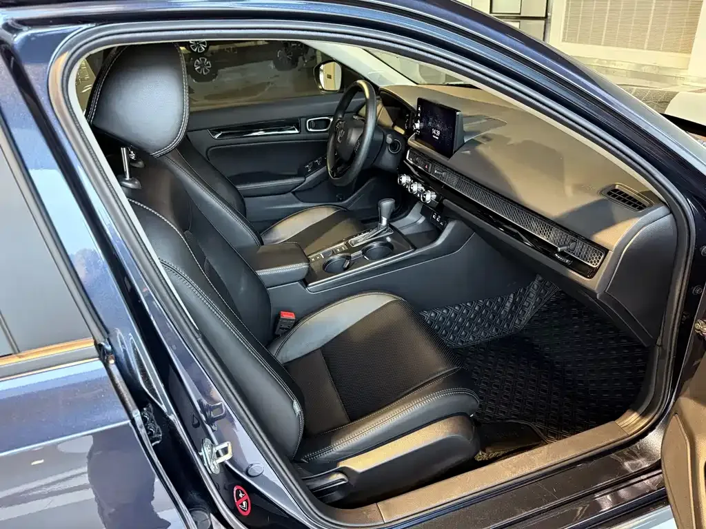 Honda Civic 2022 из CN, фото 2