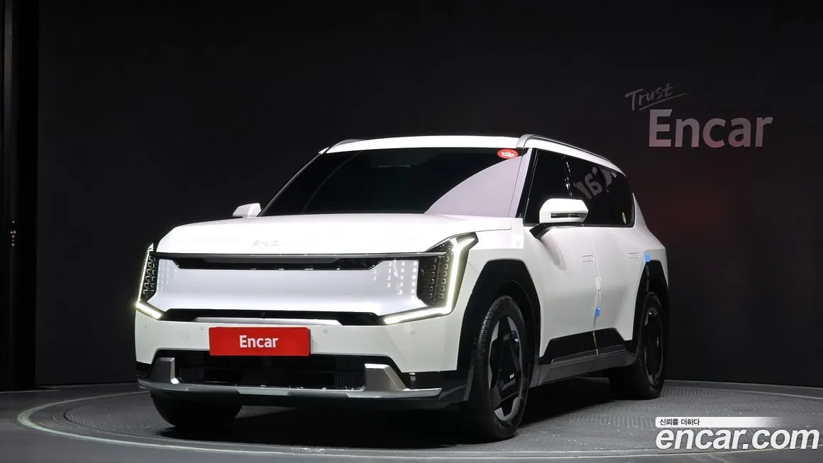 Kia EV9 2024 из KR, фото 1