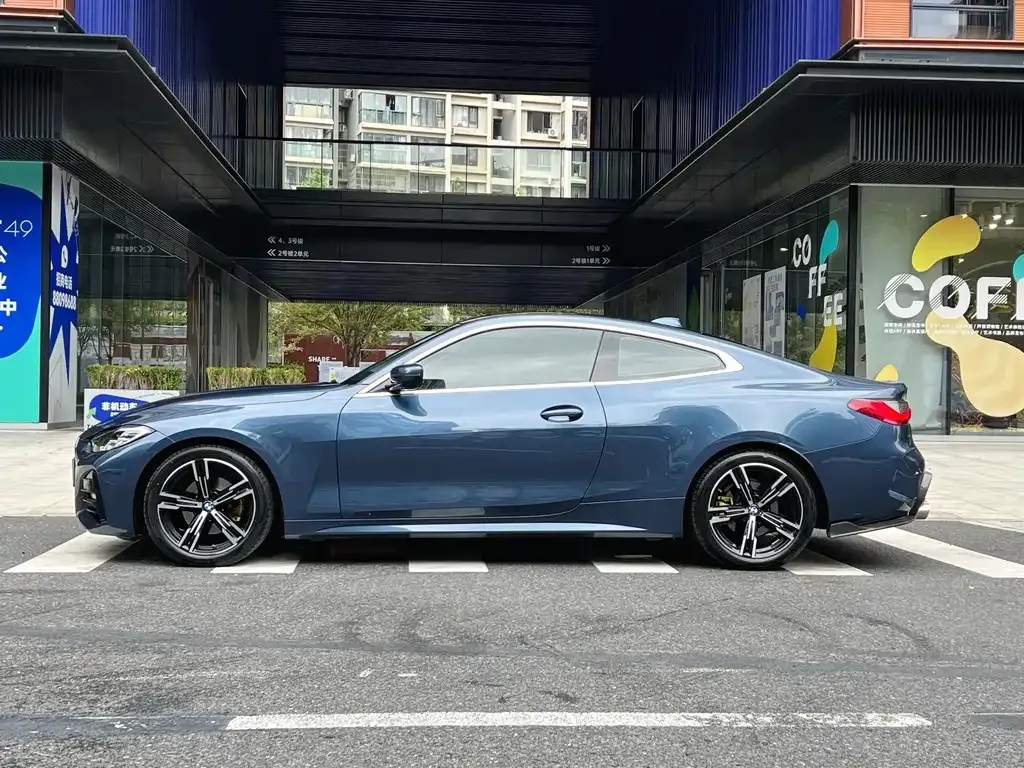 BMW 4 Series 2022 из CN, фото 3