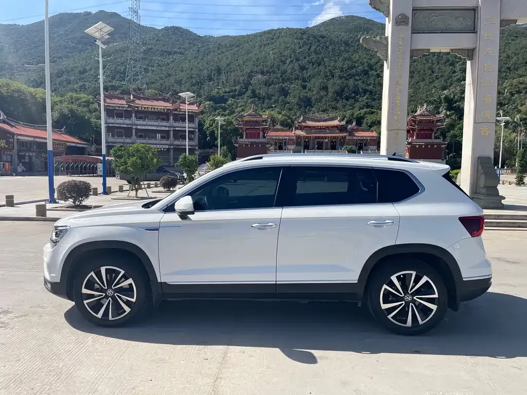 Volkswagen Tharu 2022 из CN, фото 10