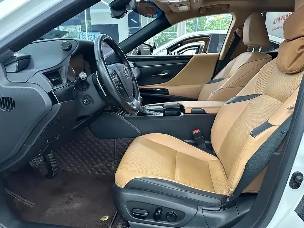 Lexus ES 2022 из CN, фото 10