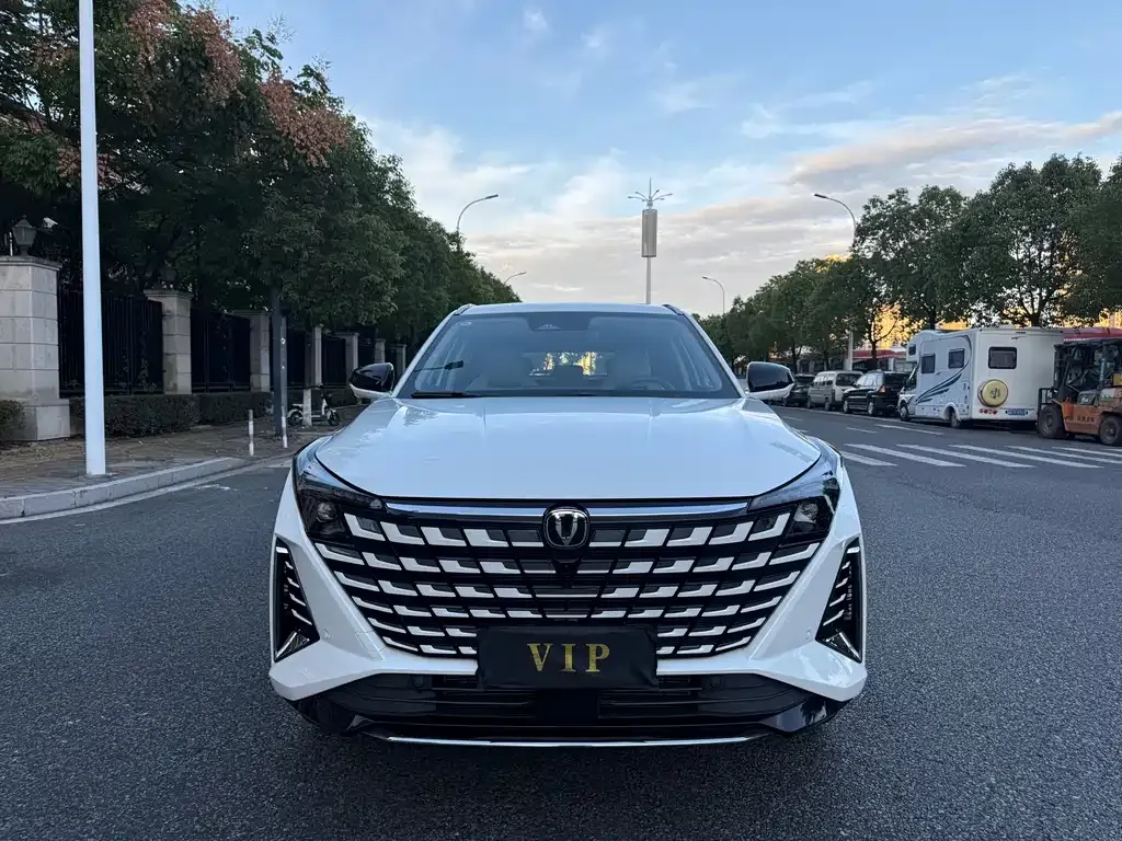Changan UNI-Z 2024 из CN, фото 2