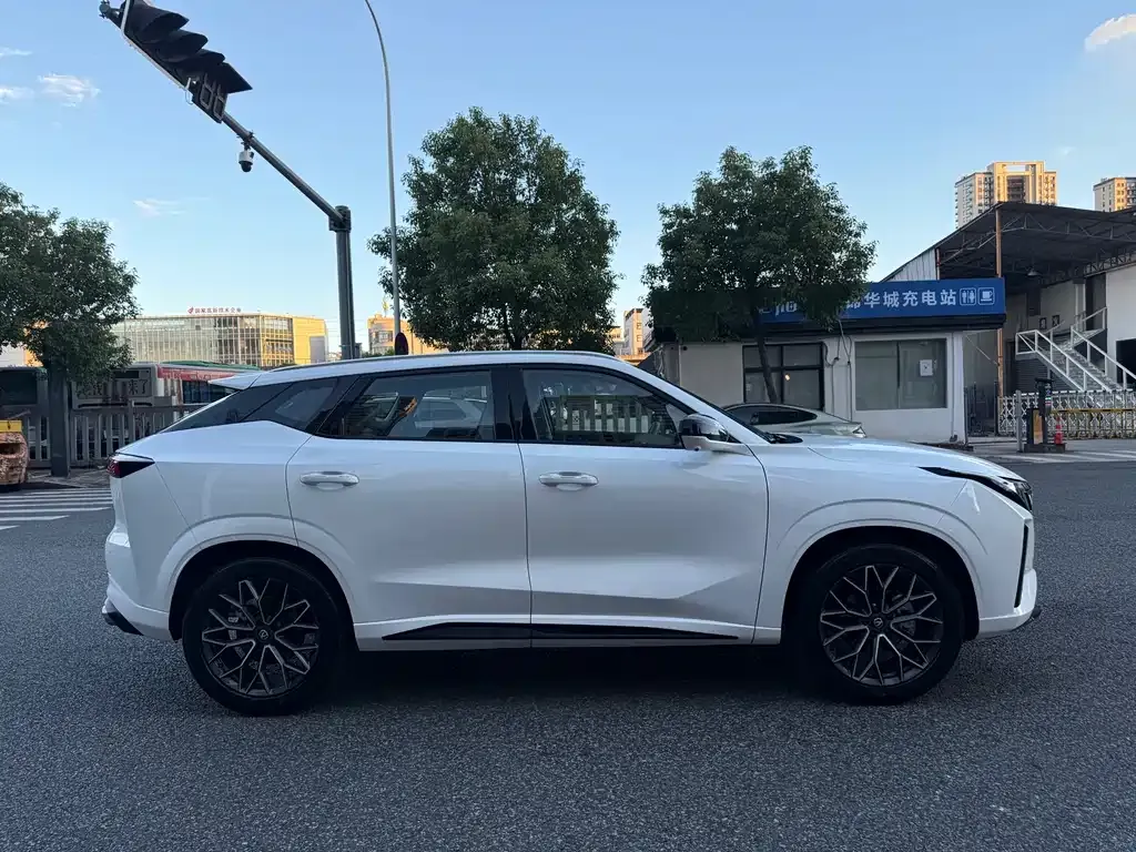 Changan UNI-Z 2024 из CN, фото 4