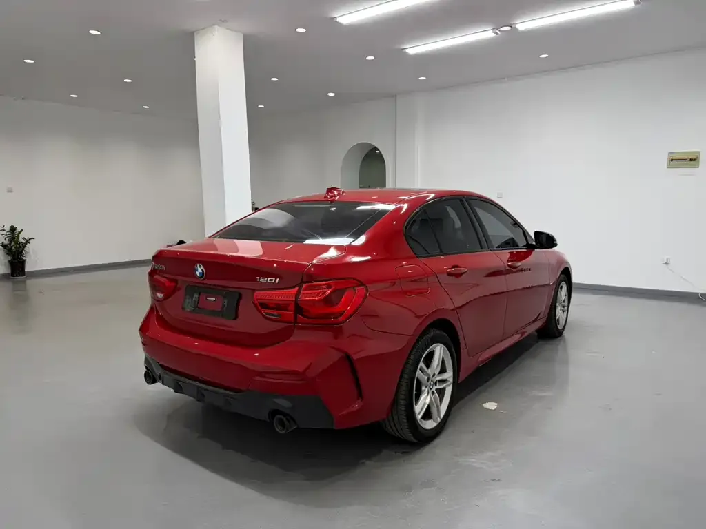 BMW 1 Series 2022 из CN, фото 4