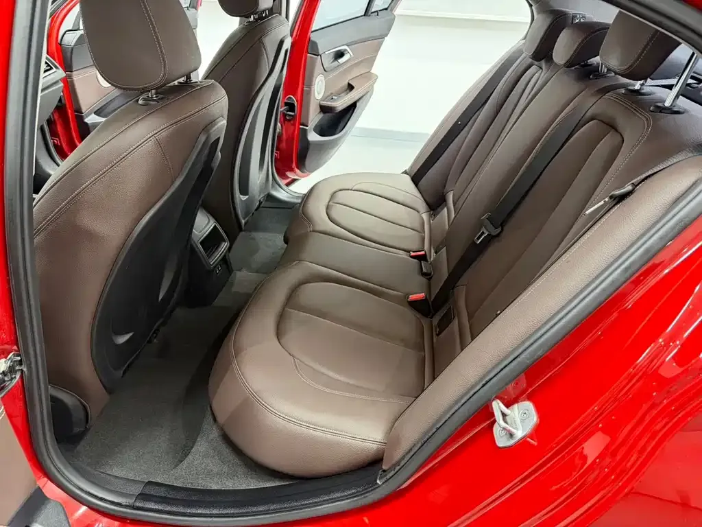 BMW 1 Series 2022 из CN, фото 9