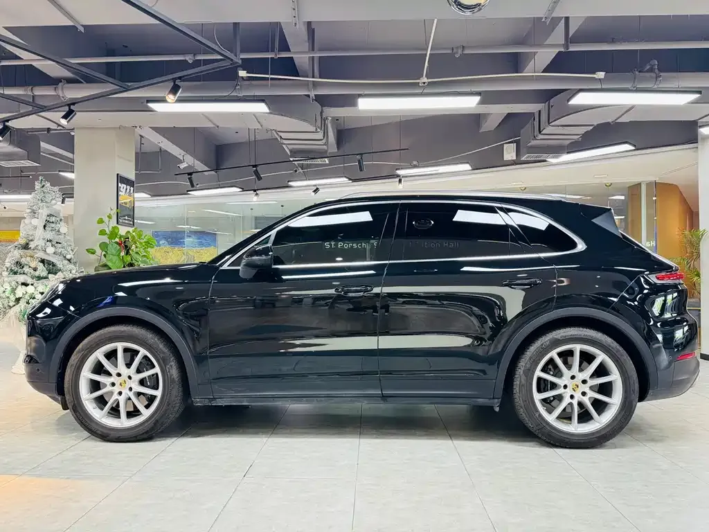 Porsche Cayenne 2025 из CN, фото 3